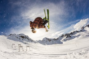 森林狼vs尼克斯：历史交锋数据与专家预测，森林狼jr