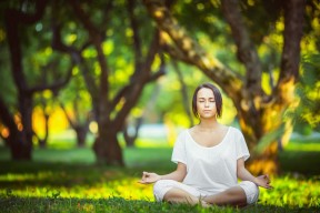 女子篮球提升快速反击效率增强比赛主动性，女子篮球怎么打